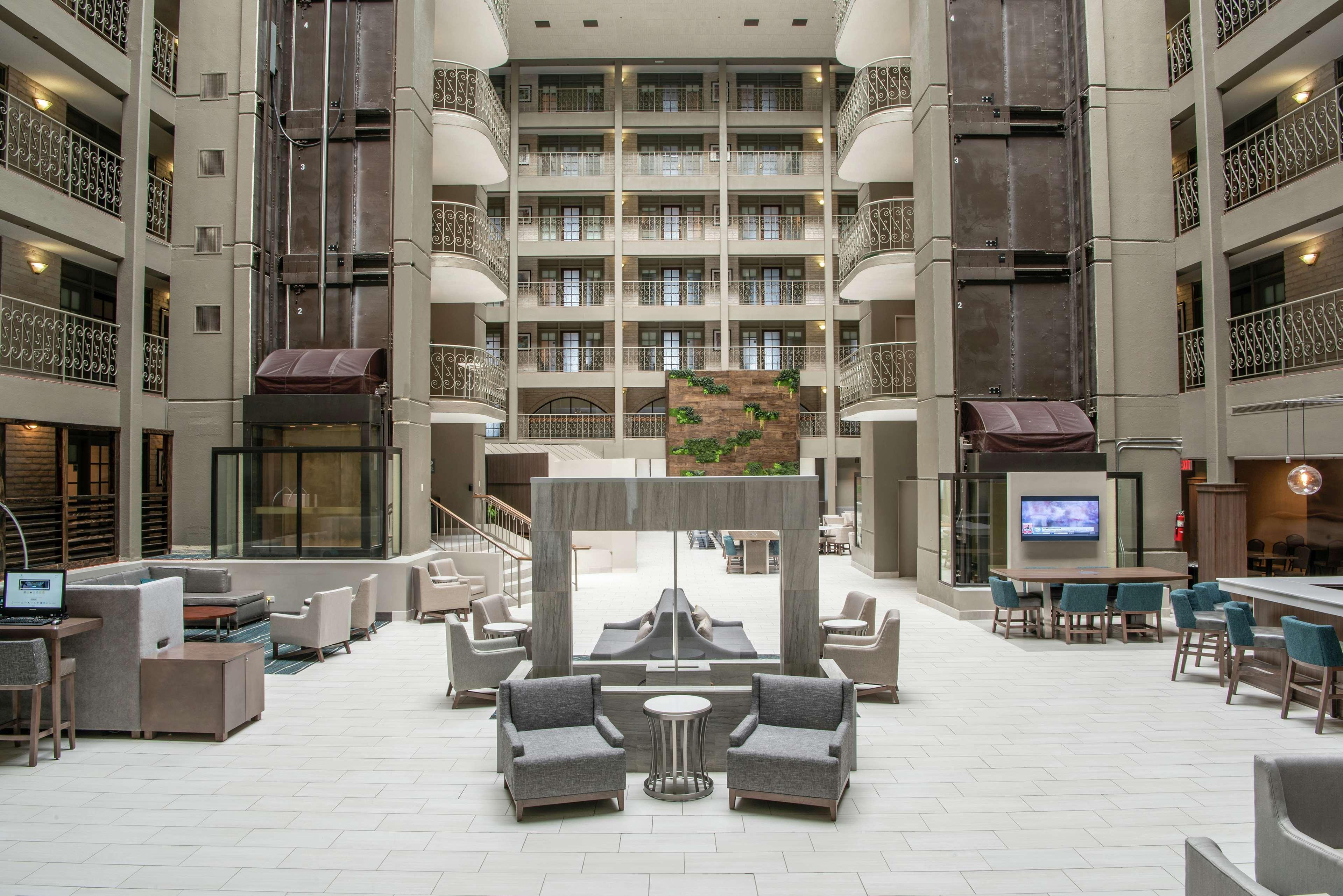 Embassy Suites By Hilton Chicago Schaumburg Woodfield Eksteriør bilde