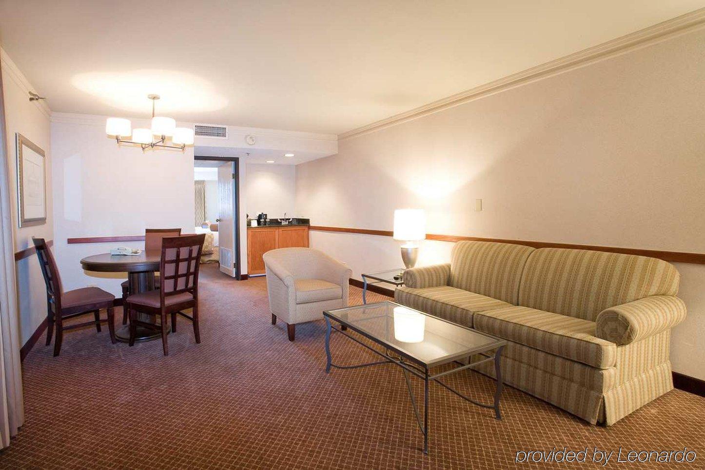 Embassy Suites By Hilton Chicago Schaumburg Woodfield Eksteriør bilde