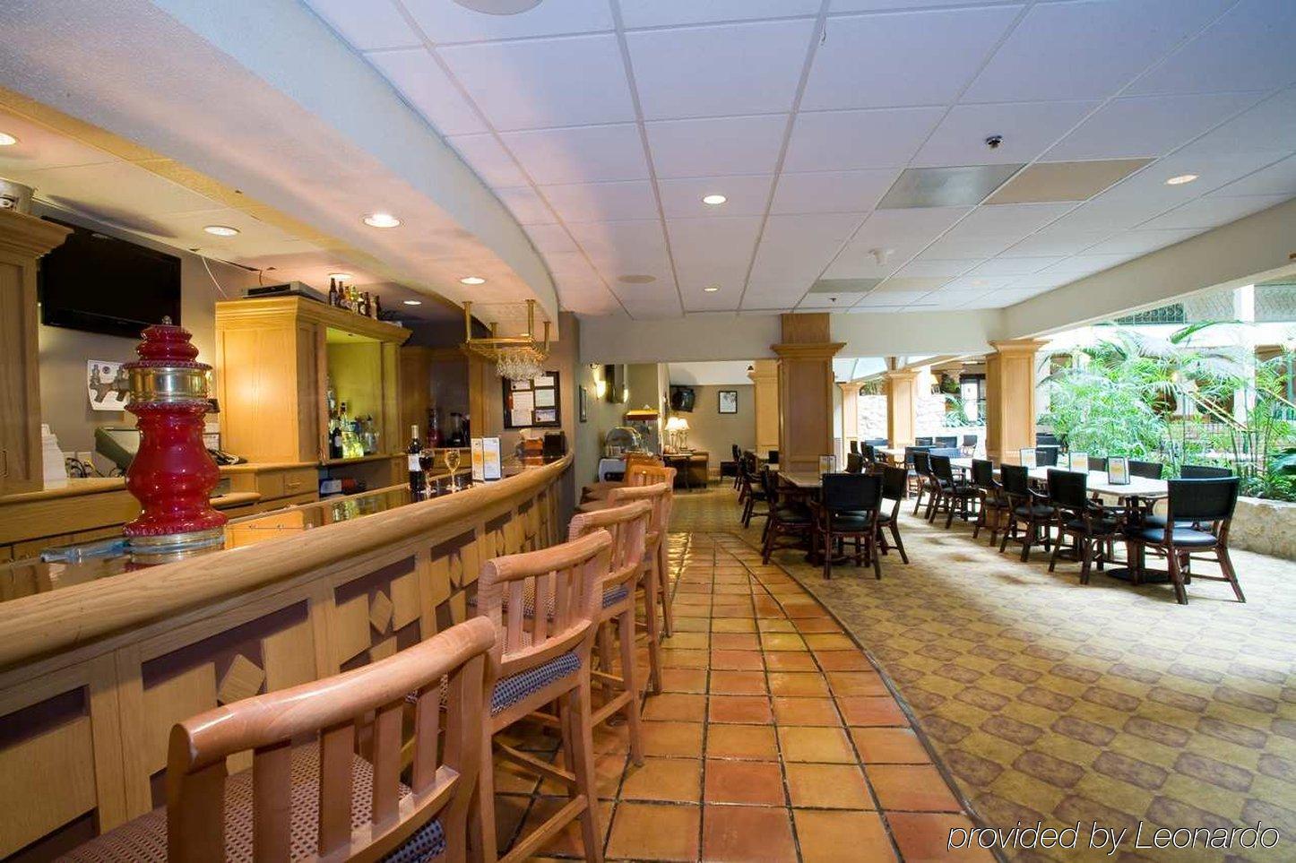 Embassy Suites By Hilton Chicago Schaumburg Woodfield Restaurant bilde