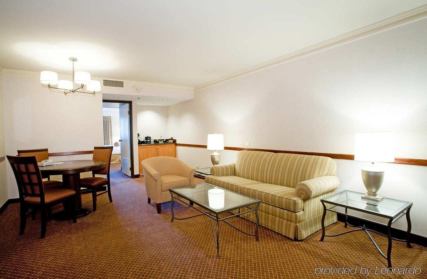 Embassy Suites By Hilton Chicago Schaumburg Woodfield Rom bilde