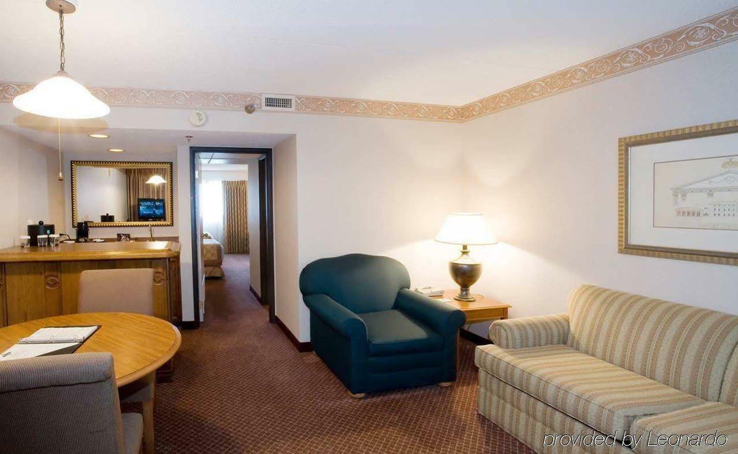 Embassy Suites By Hilton Chicago Schaumburg Woodfield Eksteriør bilde